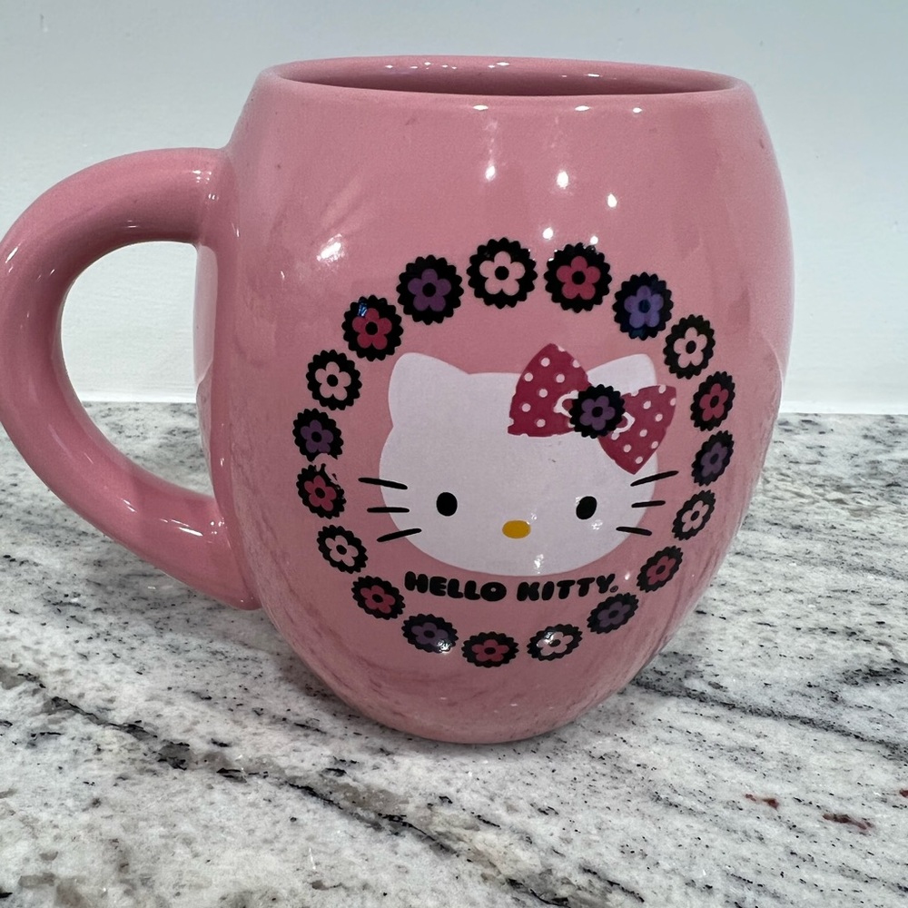 - Hello kitty mug